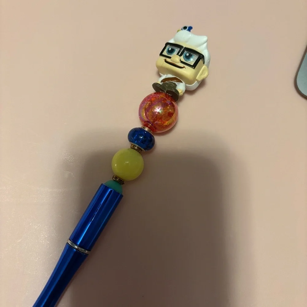 Disney Doorables: Up: Carl Fredricksen with bird handmade beaded pen